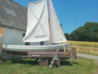 Fin sejlklar 16 Fod Smakkejolle 
