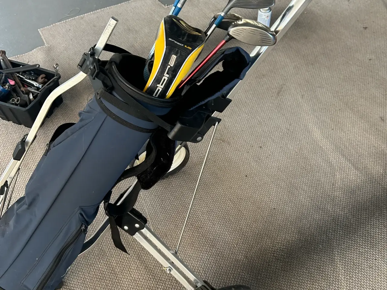 Billede 5 - Komplet golfsæt med golfvogn og bag – Wilson & Cal