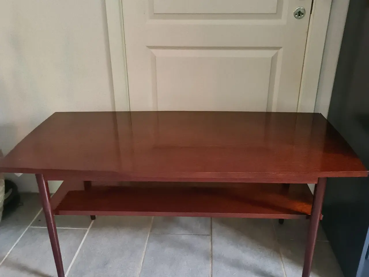 Billede 1 - Retro sofabord i teak med hylde