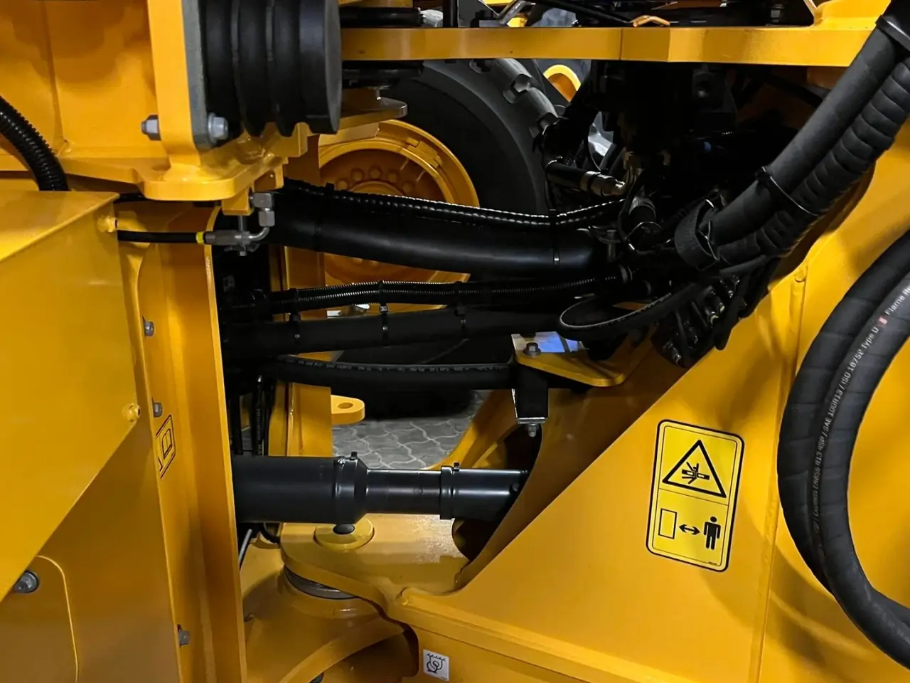 Billede 20 - Volvo L 90H  H2 fabriksny Dansk maskine med masser af udstyr, blan.Co-Pilot & med brede 650/65R25 hjul