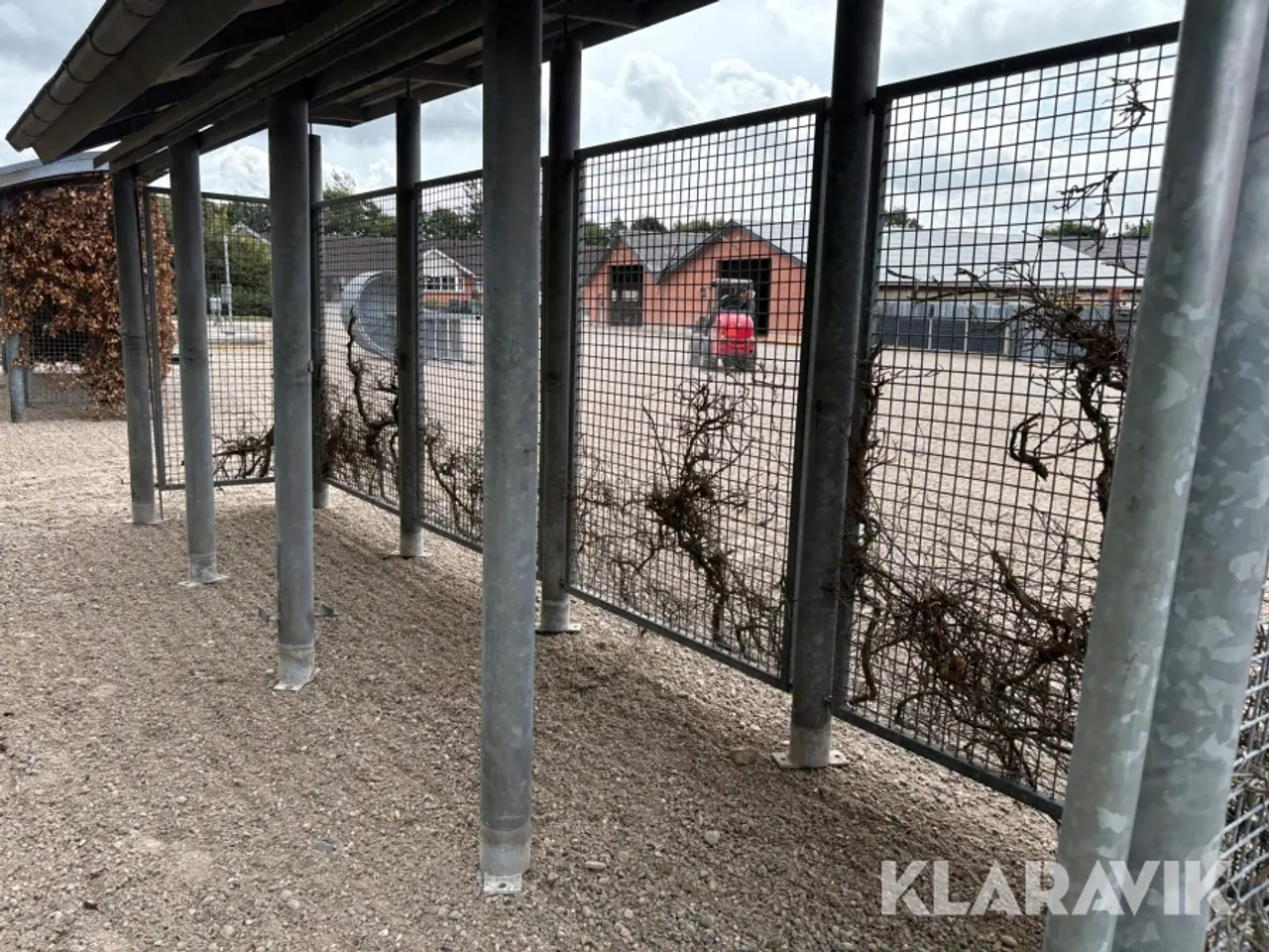 Billede 11 - Skur galvaniseret stål med tag