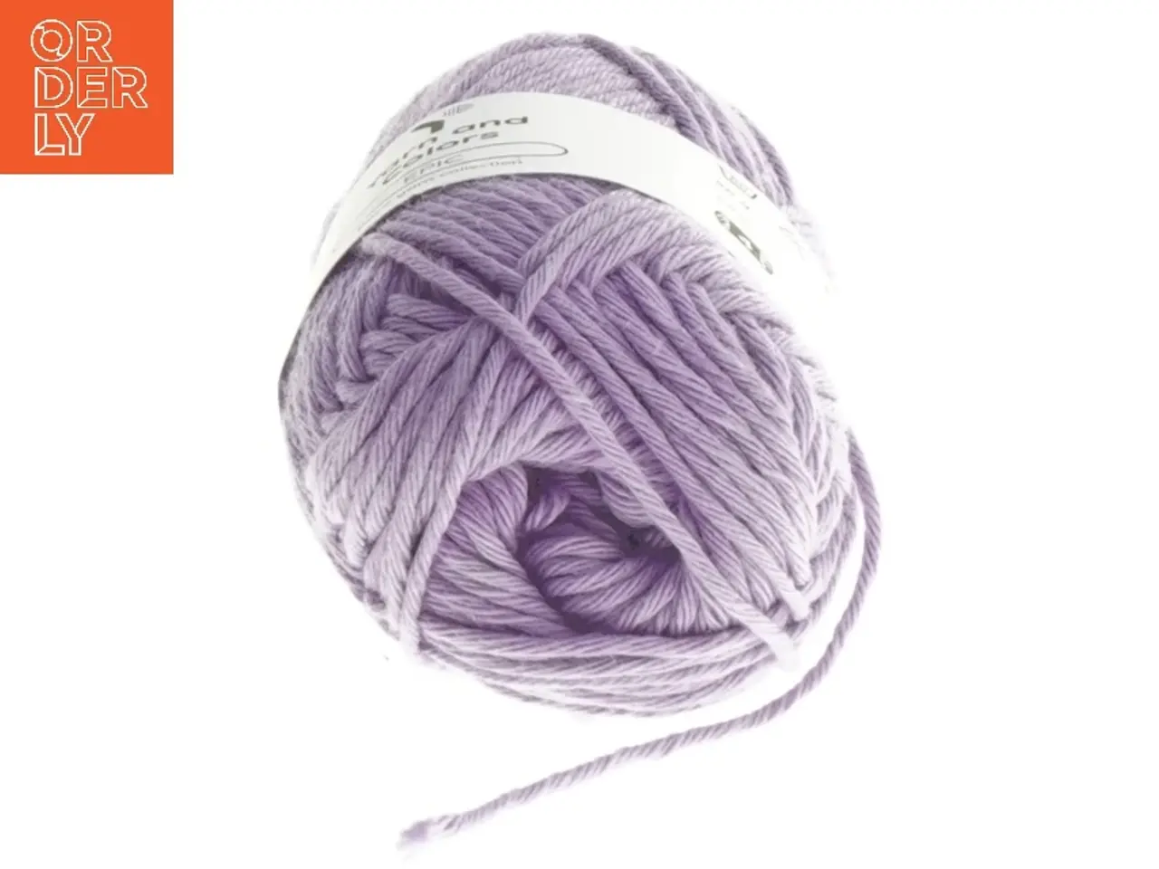 Billede 2 - Lyselilla garnnøgle fra Yarn and Colors (str. 75 m 5 mm)
