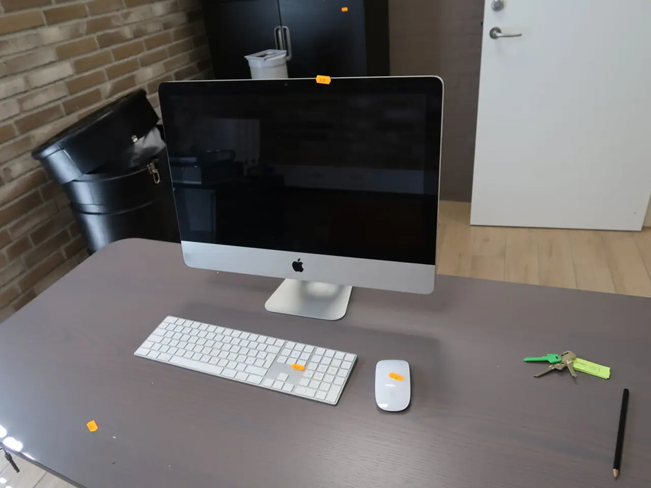 Billede 1 - Allinone computer APPLE iMac A1311 med tastatur og mus APPLE A1843, A1657