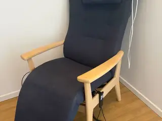Farstrup lænestol med elektrisk justering