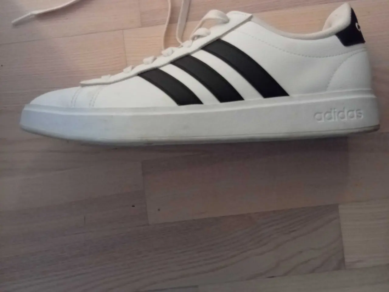 Billede 1 - Adidas sko str. 8