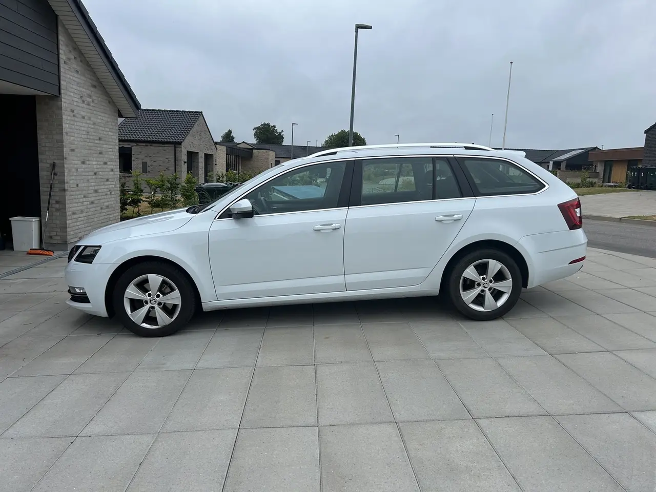 Billede 2 - Skoda Octavia 2,0 TDi 150 Business Line+ Combi DSG