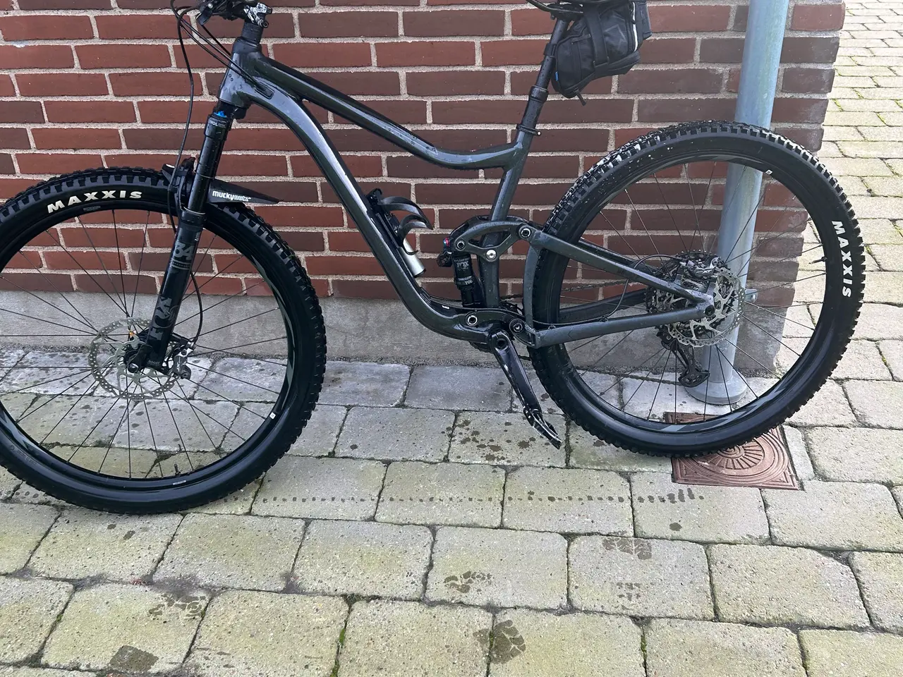 Billede 2 - Giant full suspension mountainbike 29" str M unise