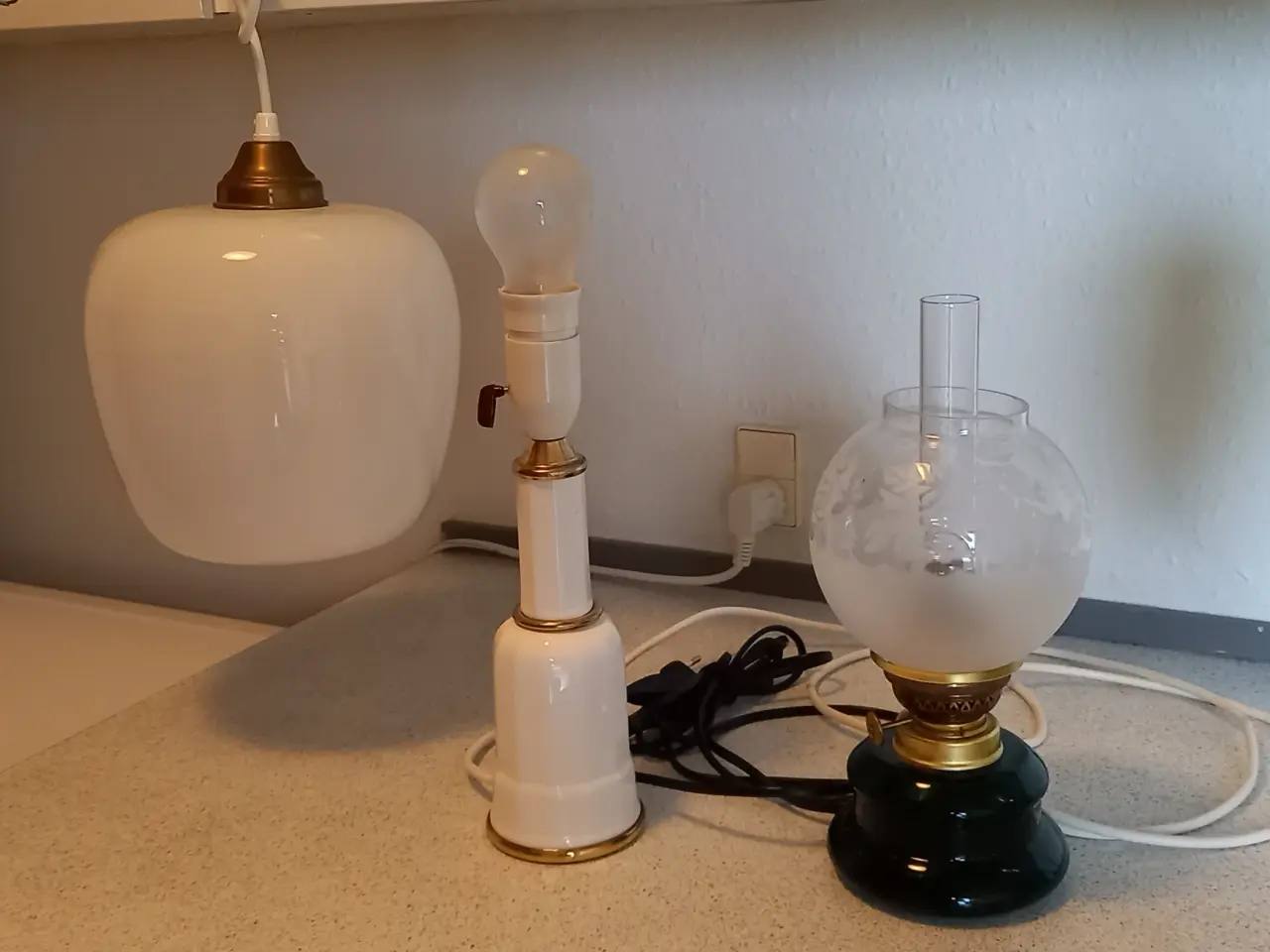 Billede 2 - Bordlamper og loftlamper