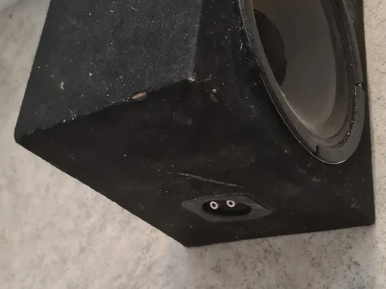 Billede 2 - Kompakt subwoofer i basrefleks-kabinet