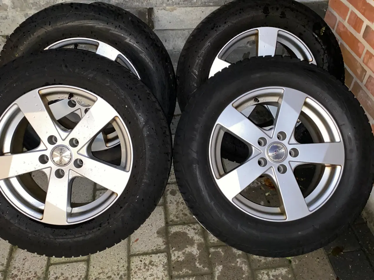Billede 1 - Dezent alu-fælge med Goodyear Ultra Grip vinterdæk