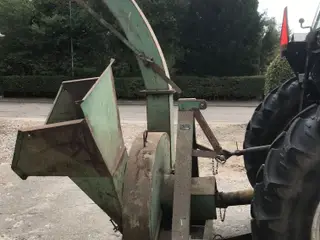 Flishugger traktormonteret