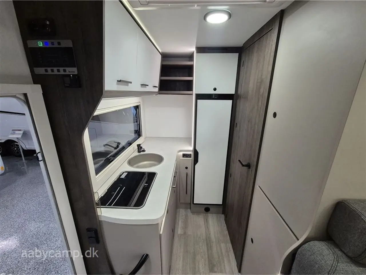 Billede 10 - 2026 - Benimar Tessoro 481 Under 6 mtr