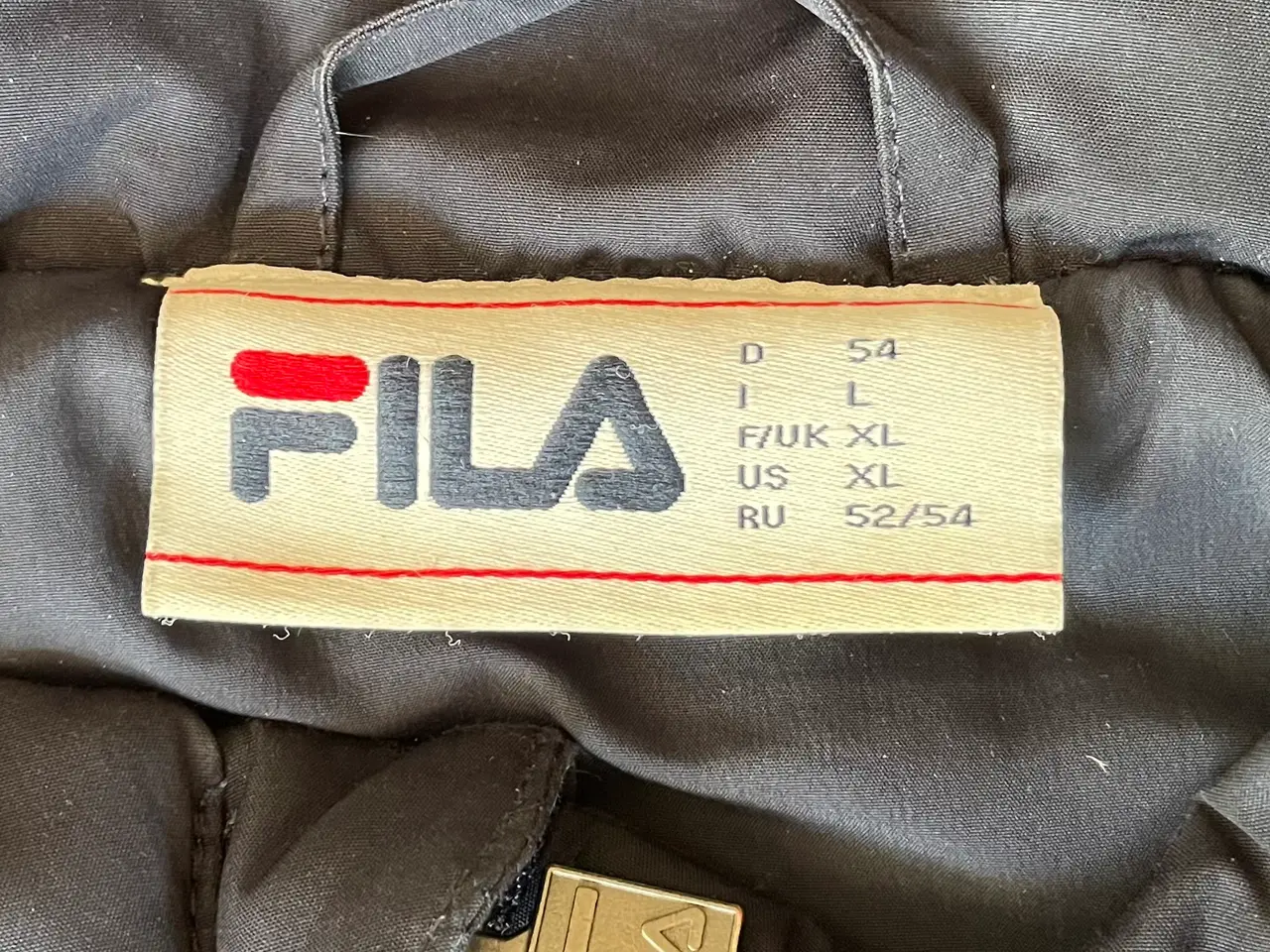 Billede 2 - Dejlig Fila vinterjakke
