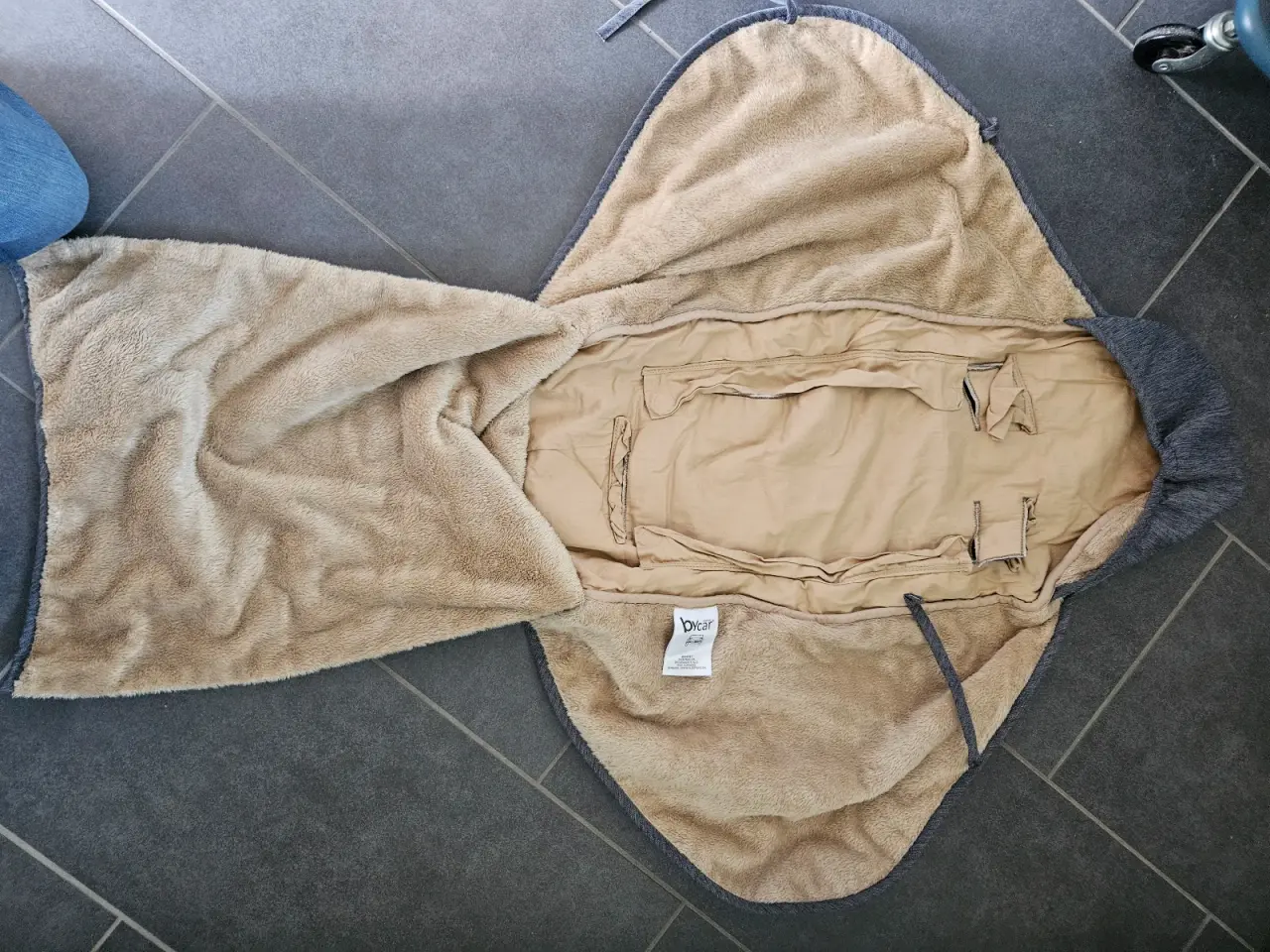 Billede 2 - Sleepbag by car