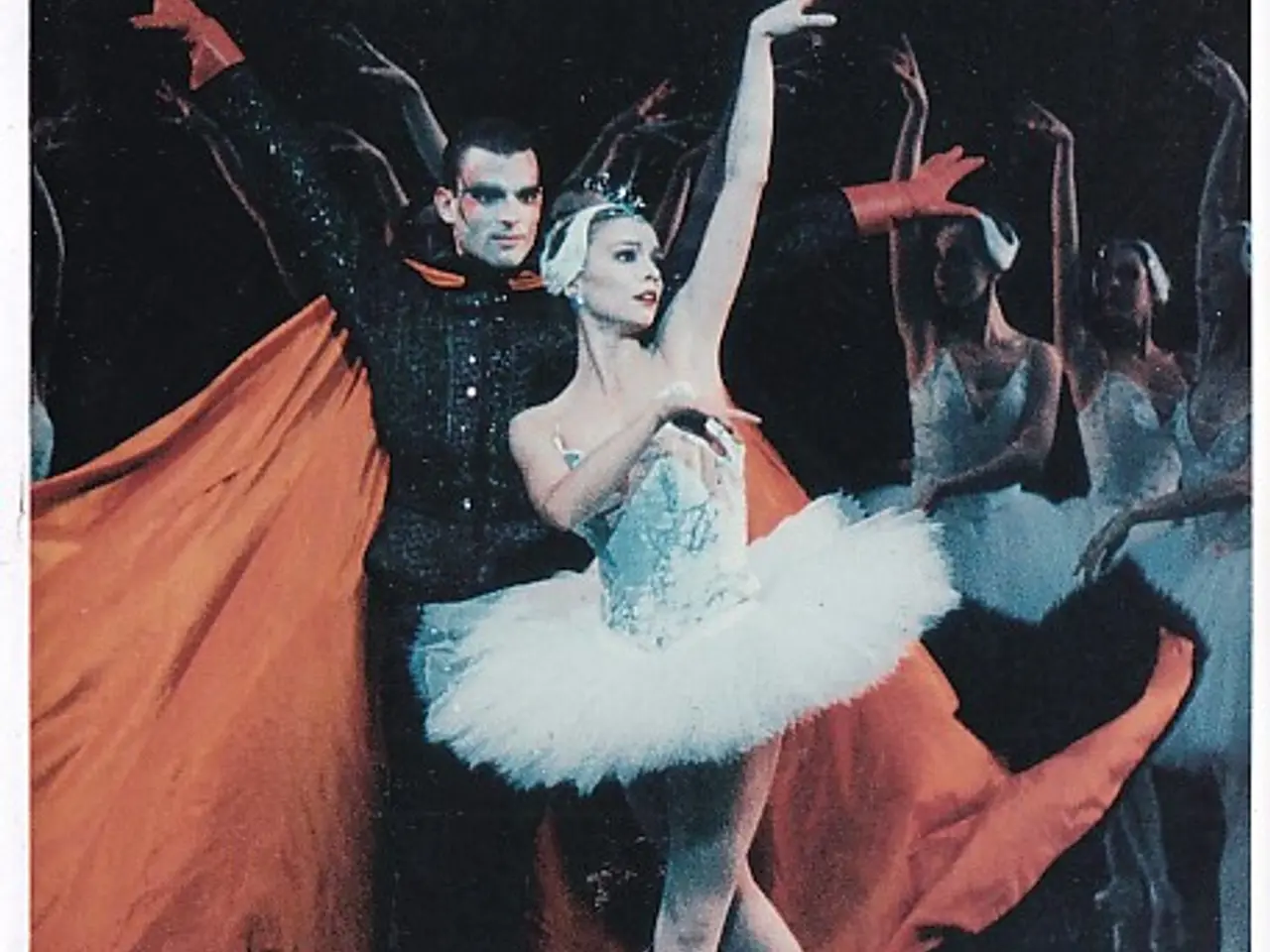 Billede 1 - Svanesøen - Ballet 1999 - Det Kongelige Teater - Program A5 - Pæn