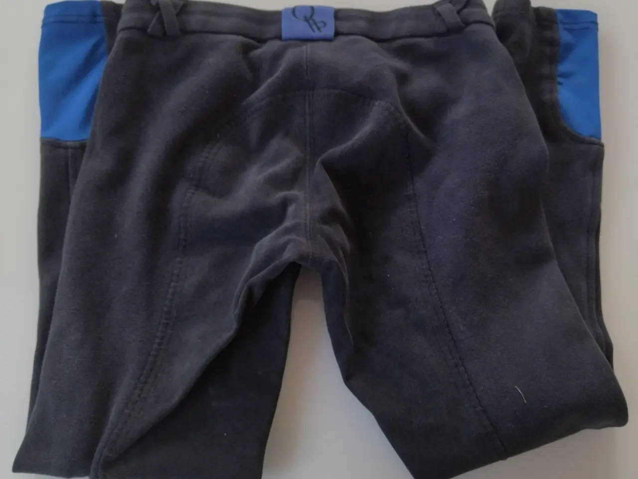 Billede 1 - Billigt ridetøj str. 8-10 år.