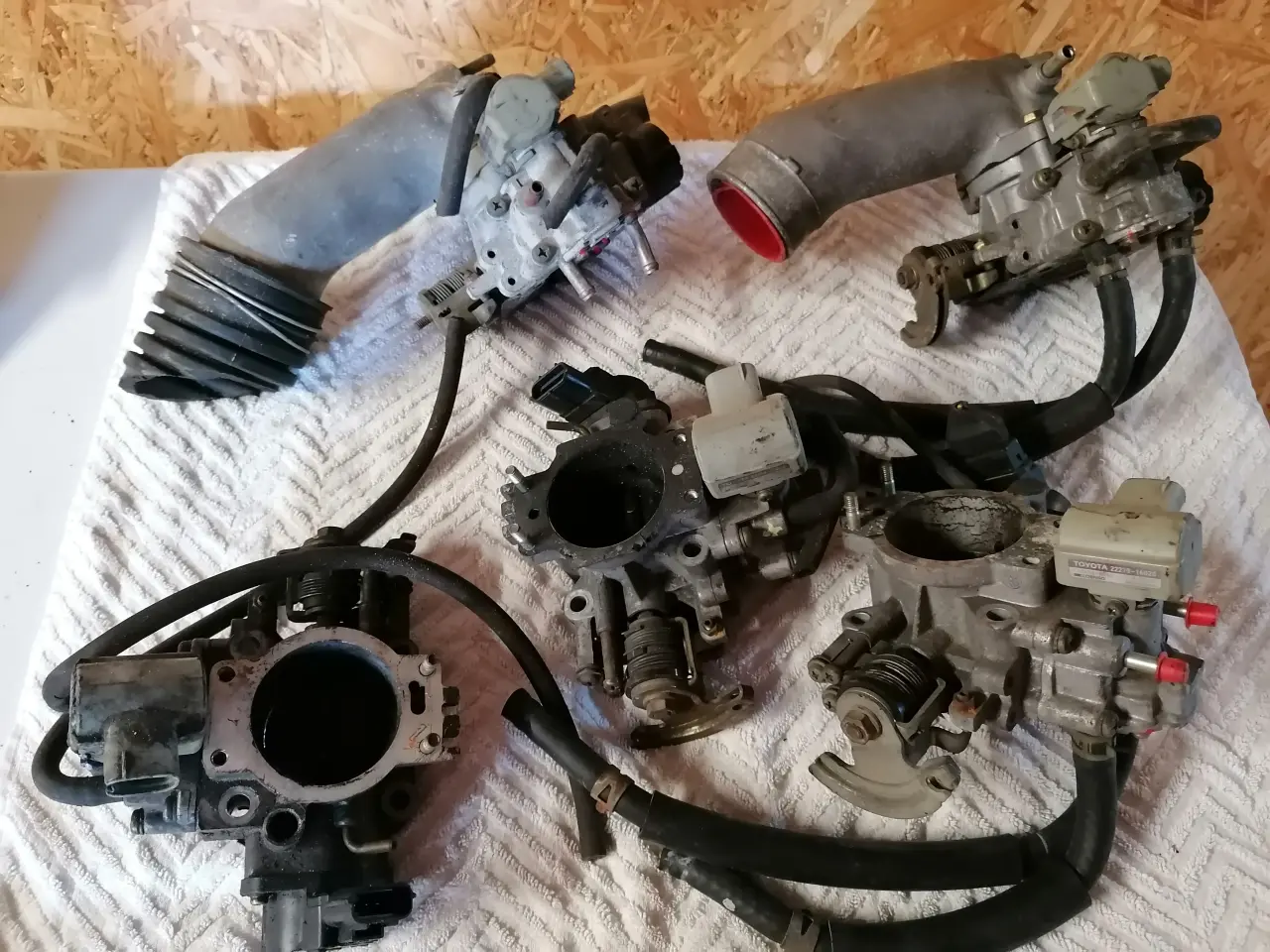 Billede 1 - Toyota Corolla AE86 Gasspjæld nr. 22210-16 195900