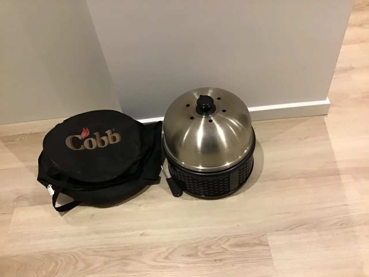 Billede 1 - Cobb grill med etui rund