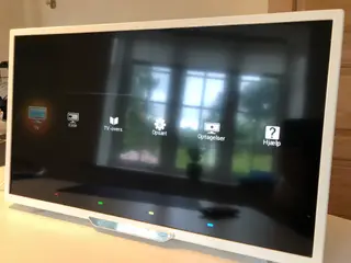 Philips 24" fladskærms TV hvid