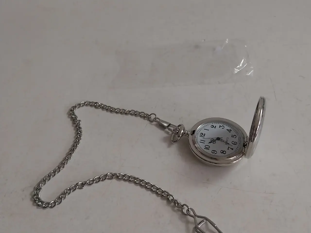 Billede 4 - Sølvfarvet lommeur Quartz
