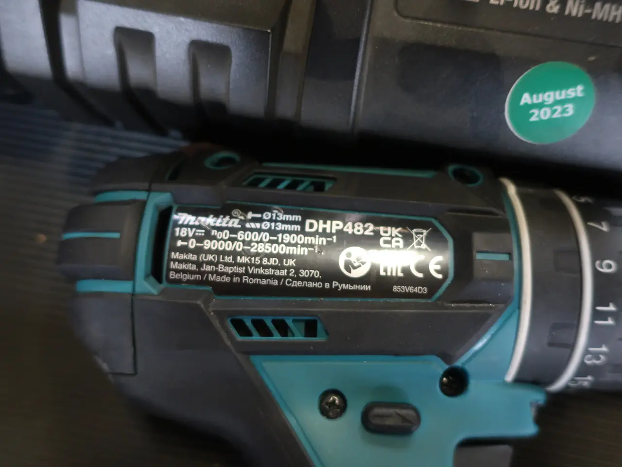 Billede 4 - Skruemaskine, 3 stk. batterier samt 1 stk. lader MAKITA