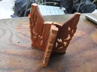 flot træ opsats til fad på bordet 15 x 15 cm.