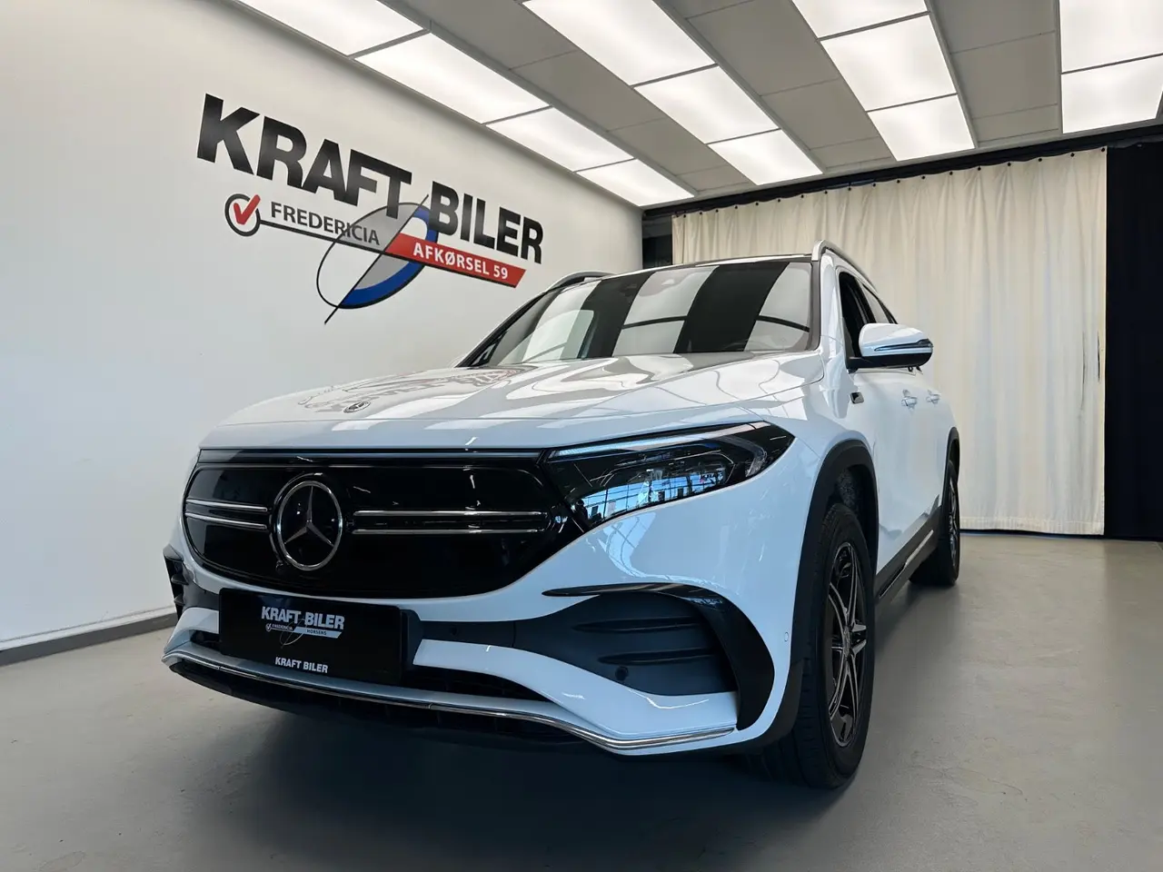 Billede 1 - Mercedes EQB300  AMG Line 4Matic
