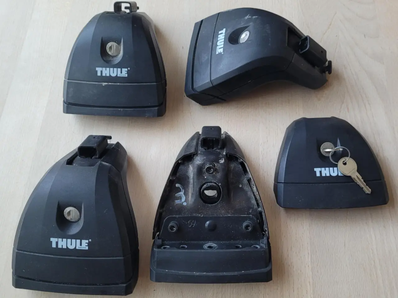 Billede 1 - Thule tagbøjle-fødder