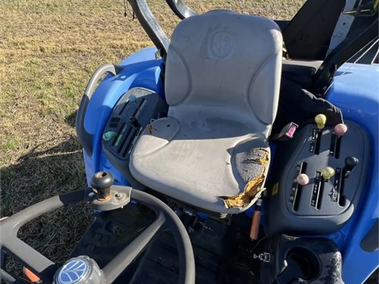 Billede 13 - New Holland Boomer 3045 - Video