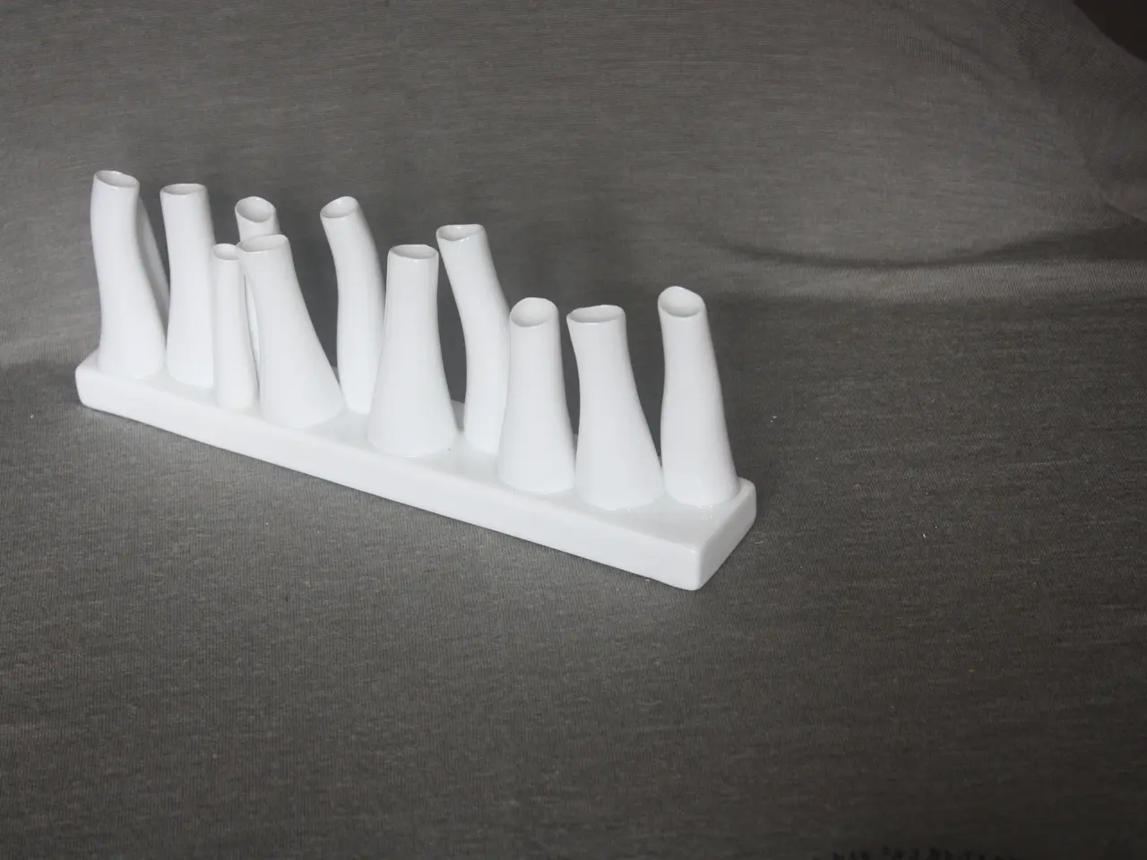 Billede 2 - Vase i porcelæn længde 29,5 cm