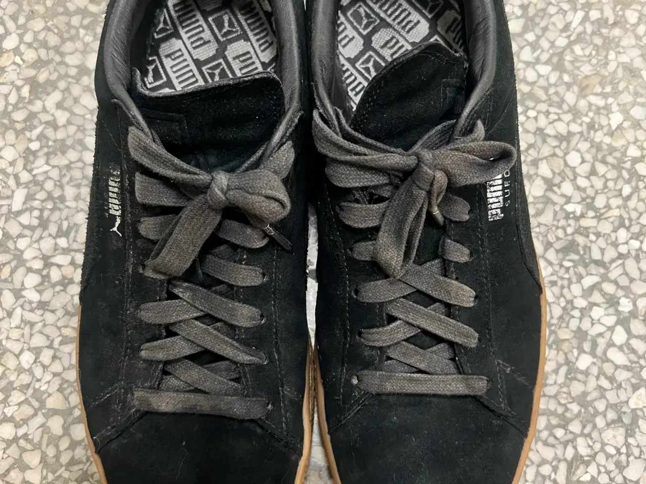 Billede 1 - Puma sneakers str 43 sorte med brun sål