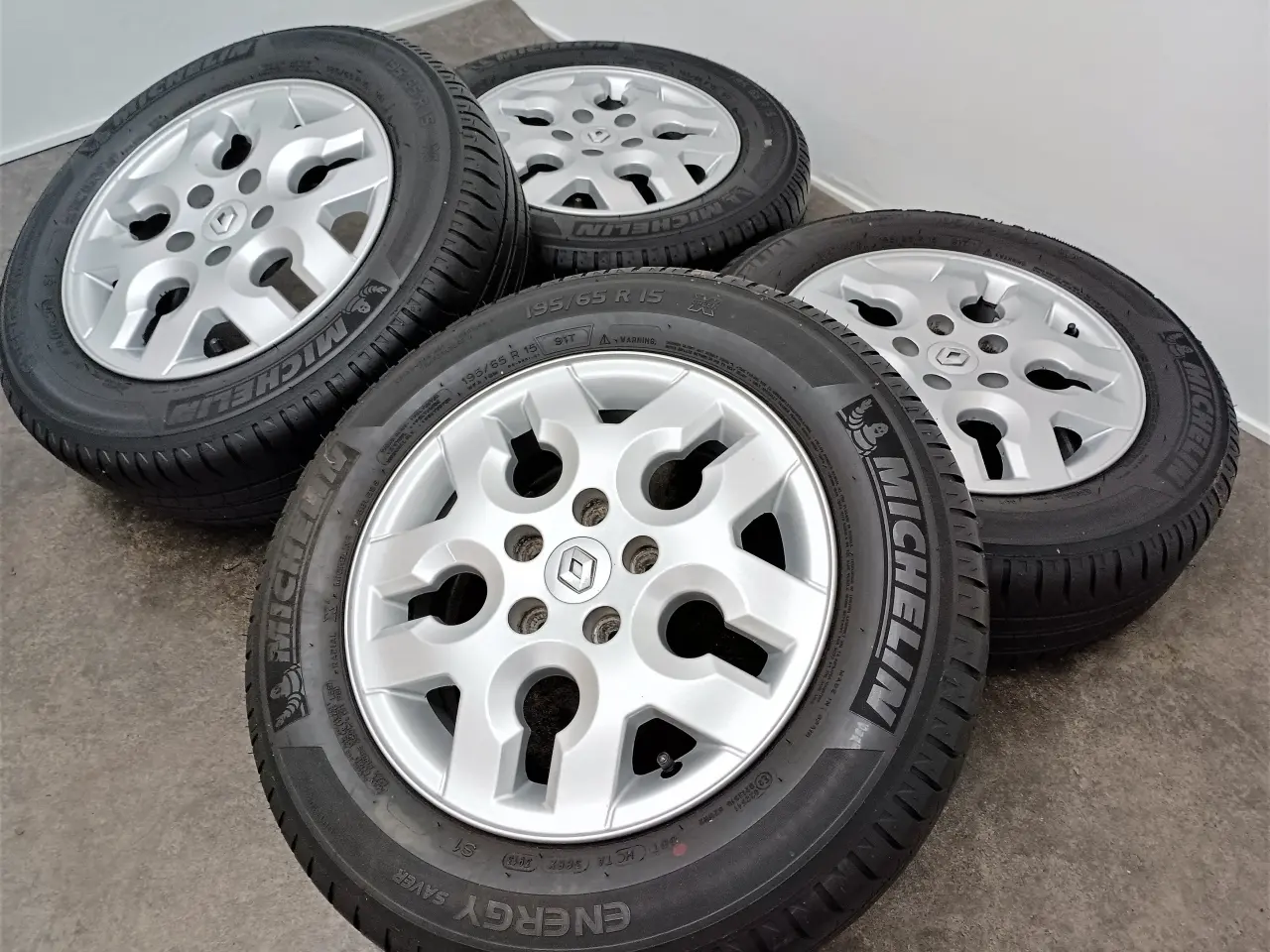 Billede 2 - 5x108 15" ET44 nav 60,1ø Renault sommersæt