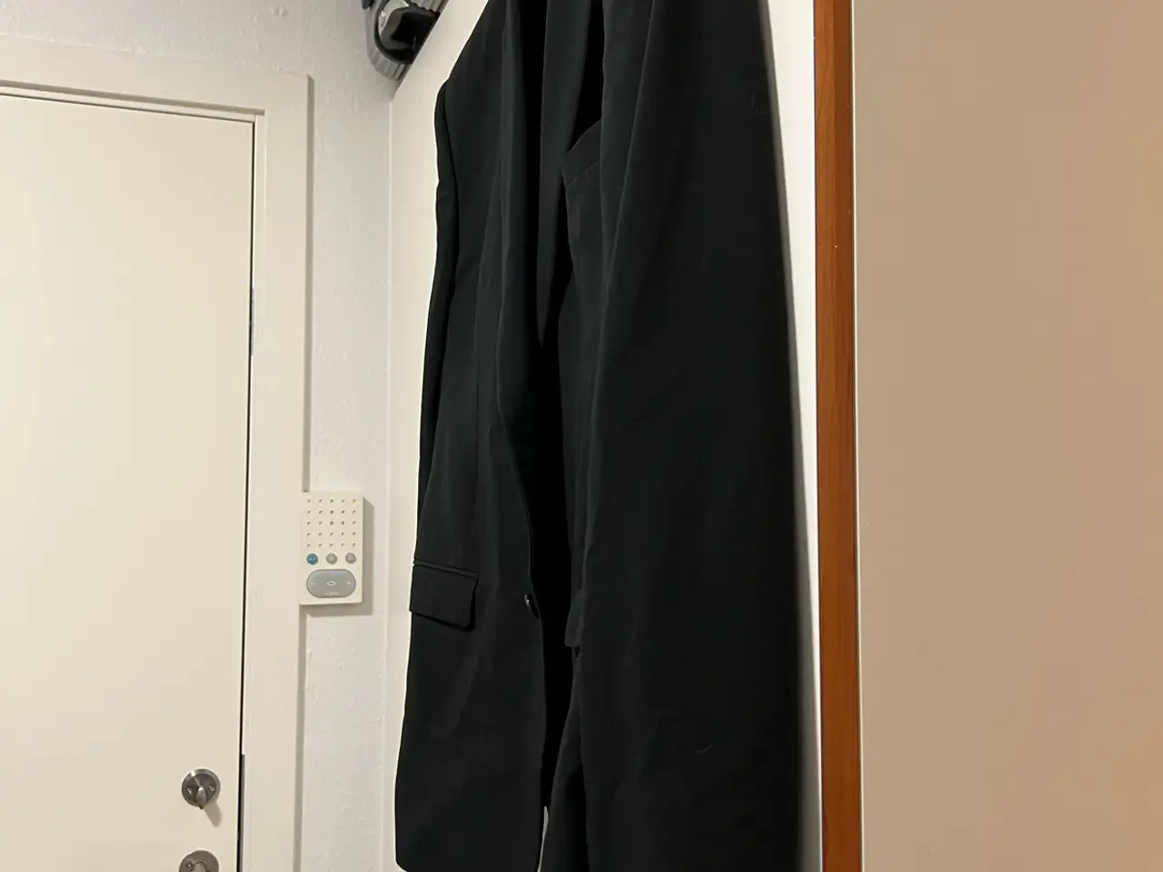 Billede 3 - Sort PRE END habitjakke, str. XL/54