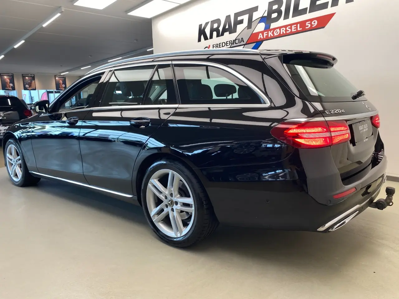 Billede 3 - Mercedes E220 d 2,0 Avantgarde stc. aut.