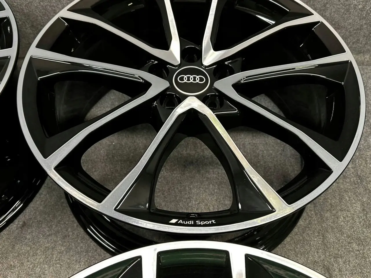 Billede 6 - ALUFÆLGE AUDI A4 S4 B9 8W0 19"