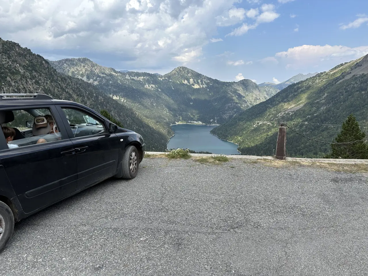 Billede 3 - Kia Carnival med masser af kilometer i sig