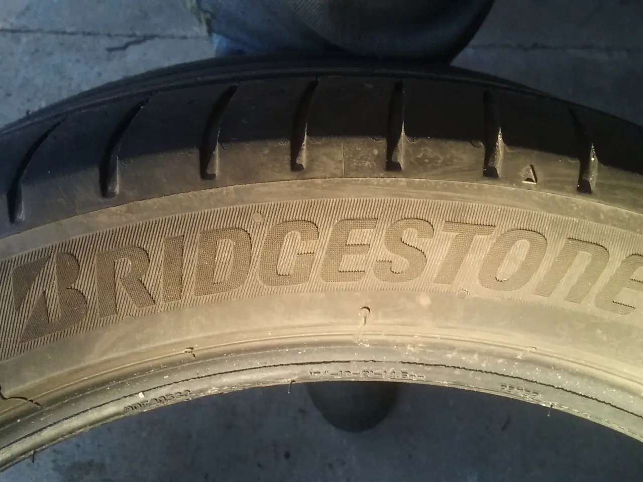 Billede 4 - 4 Bridgestone sommerdæk 225/45R17 ca 5 mm mønster 