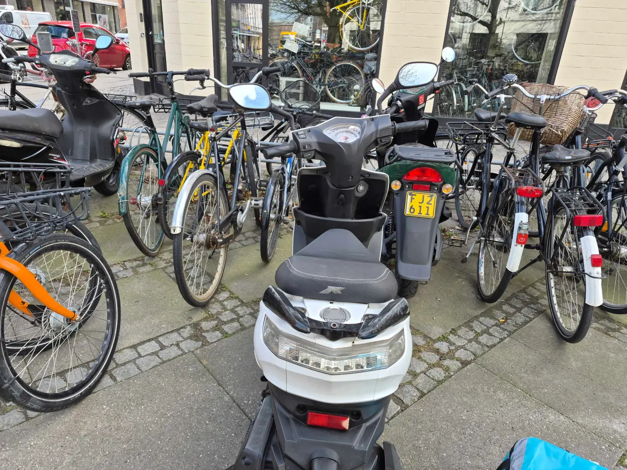 Billede 2 - I'm selling a VG scooter.