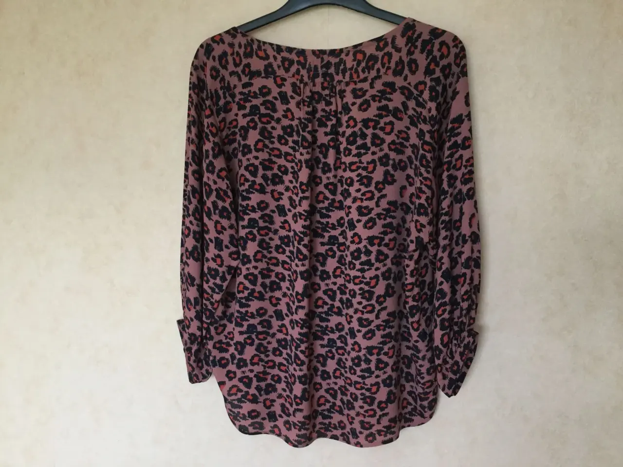 Billede 3 - Ny NUMPH  bluse / skjorte  str. 42