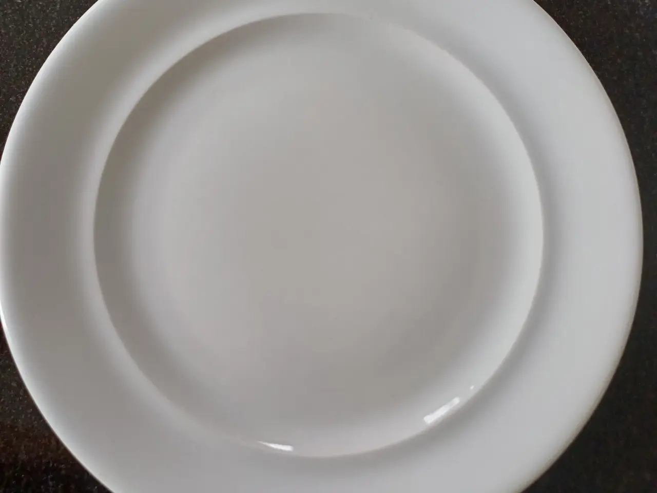 Billede 1 - Royal Copenhagen tallerken "Hvid Magnolia" 27 cm