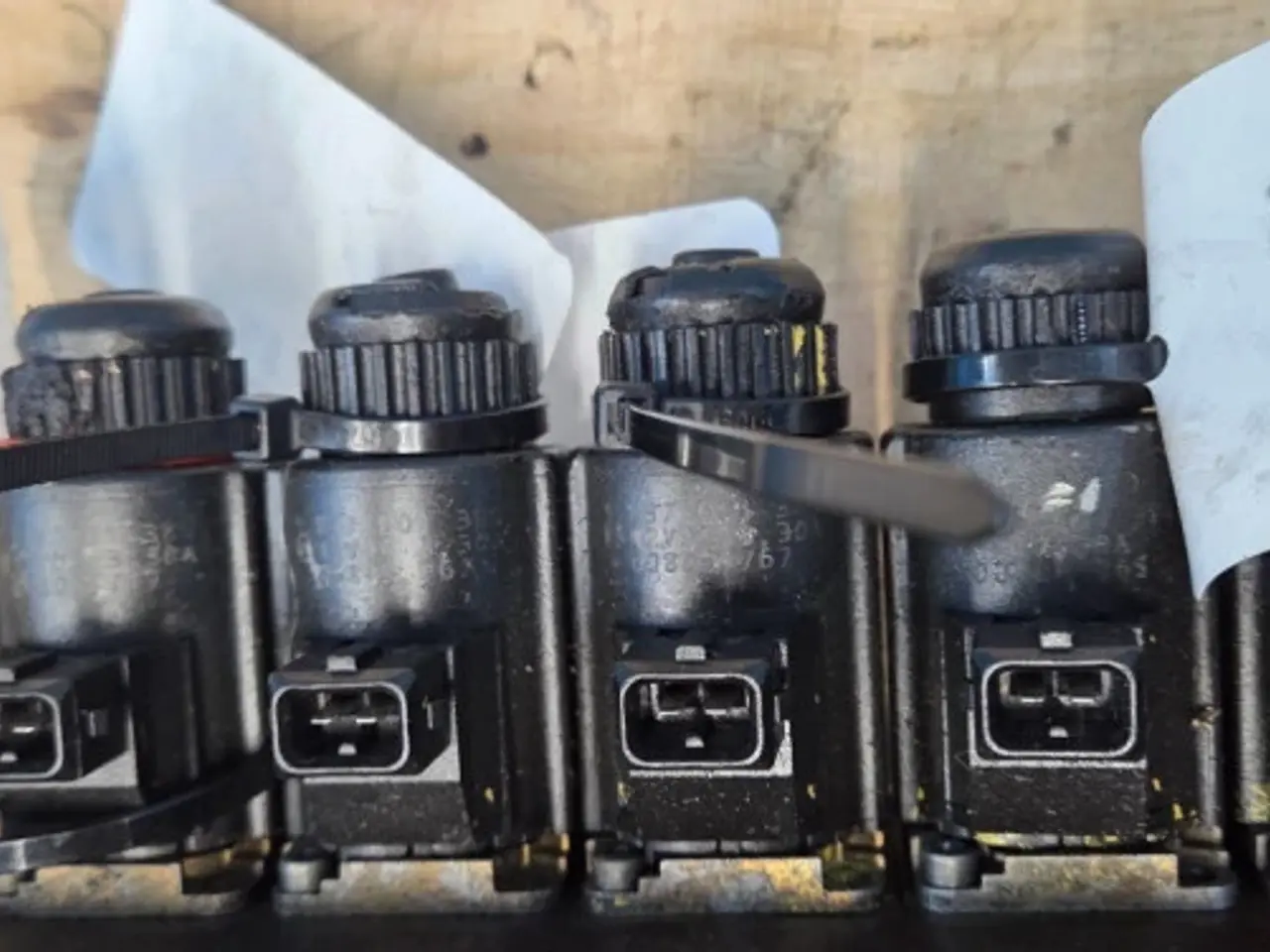 Billede 10 - New Holland TX68 Hydraulikventil 84023470