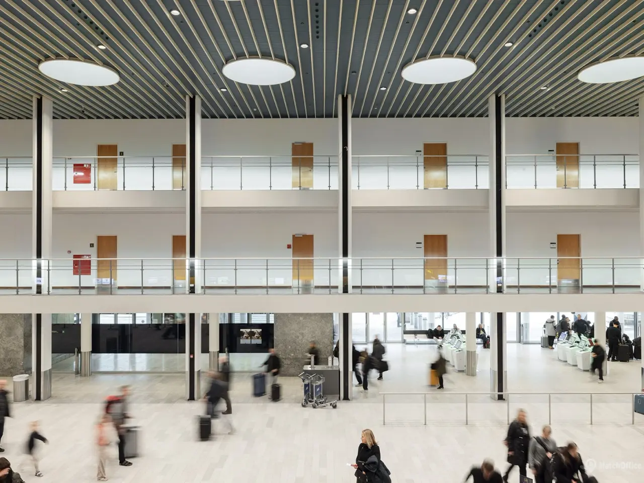 Billede 2 - Kontor i hektiske Terminal 2