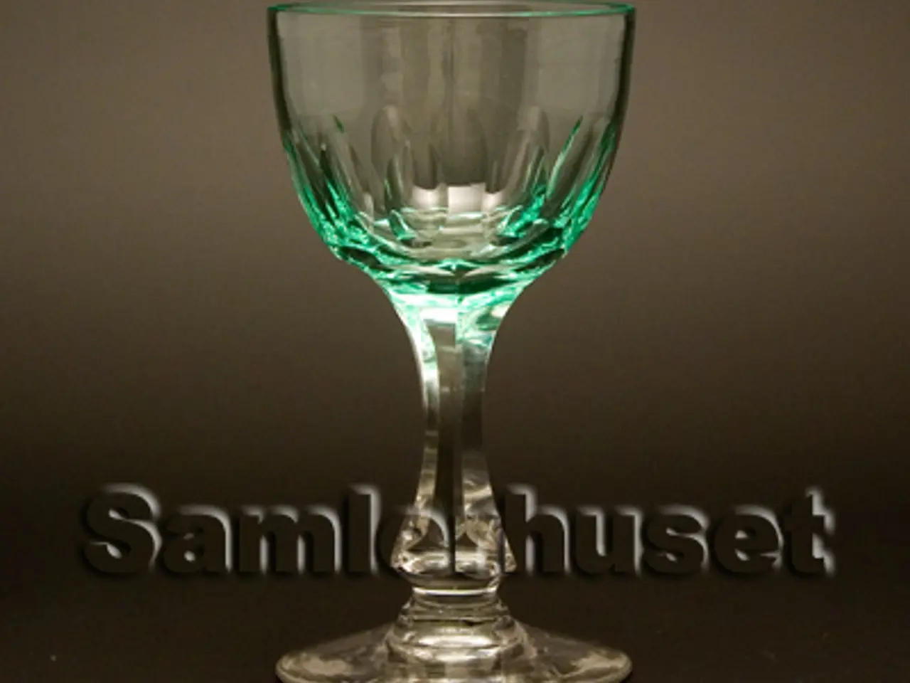 Billede 1 - Derby Hvidvinsglas, grøn. H:120 mm.