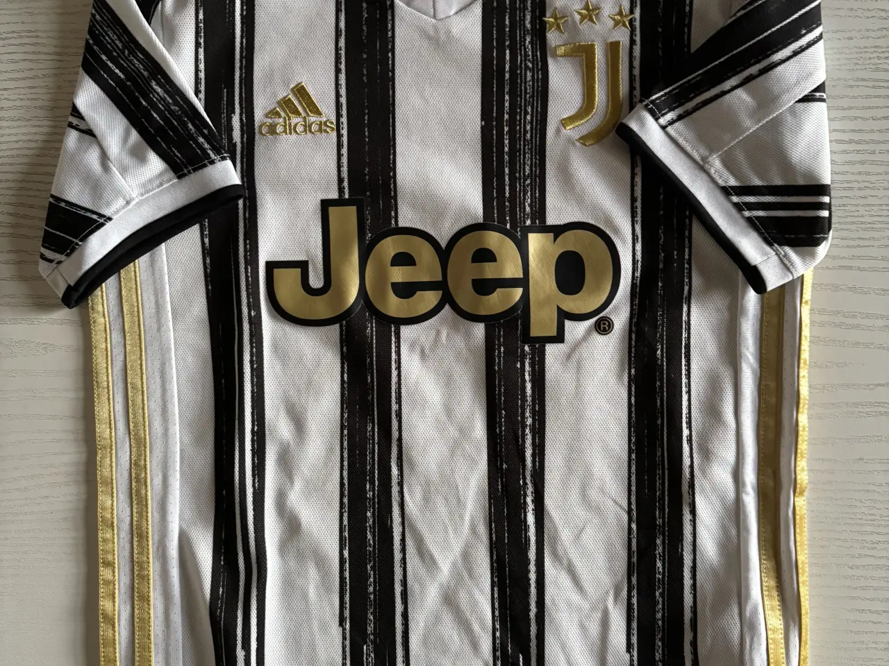 Billede 2 - Sportstøj, T-shirt ADIDAS str. 140