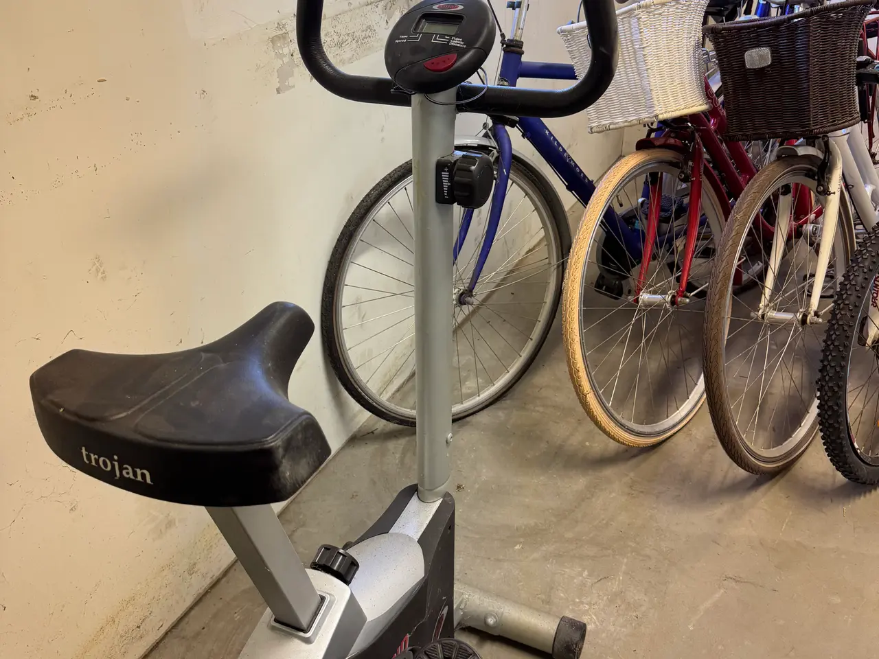 Billede 1 - Motionscykkel og trænings cykelstativ