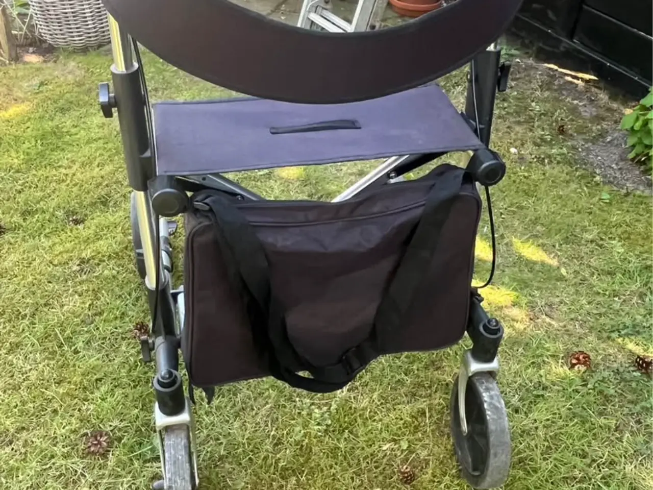Billede 2 - Fin rollator brugt meget lidt 