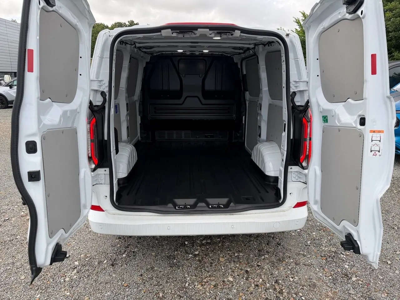 Billede 8 - Ford E-Transit Custom 320 L1 64 Limited