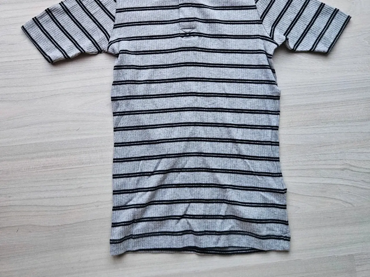 Billede 8 - T-shirts 134/140