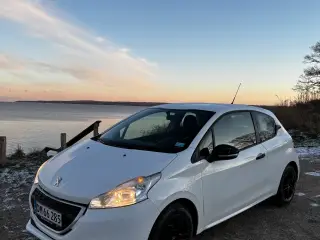 Peugeot 208 med nyere motor sælges