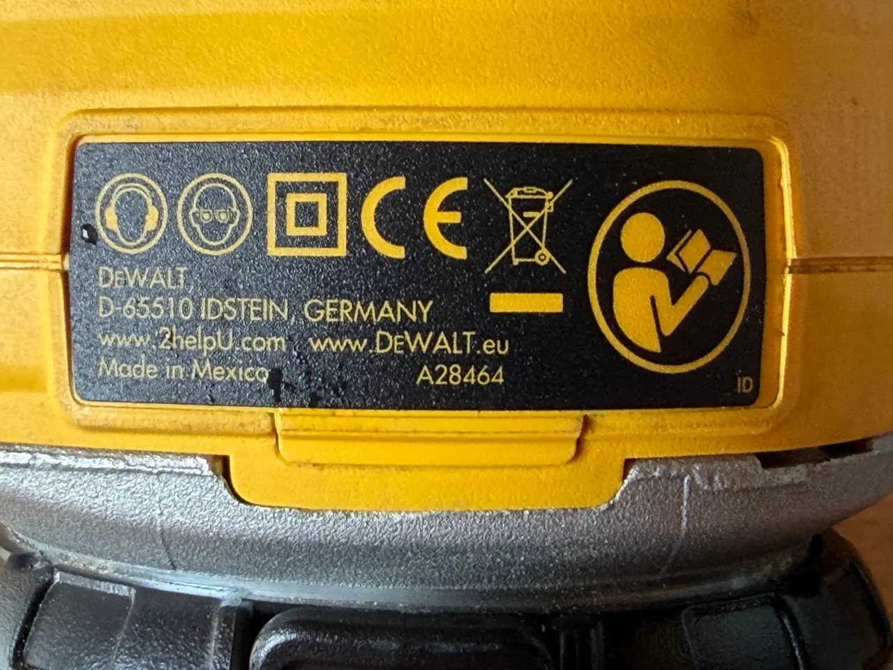 Billede 5 - Overfræser Dewalt D26204k